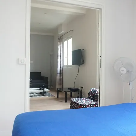 Daire Champs Elysees 2 Pieces 8 Paris